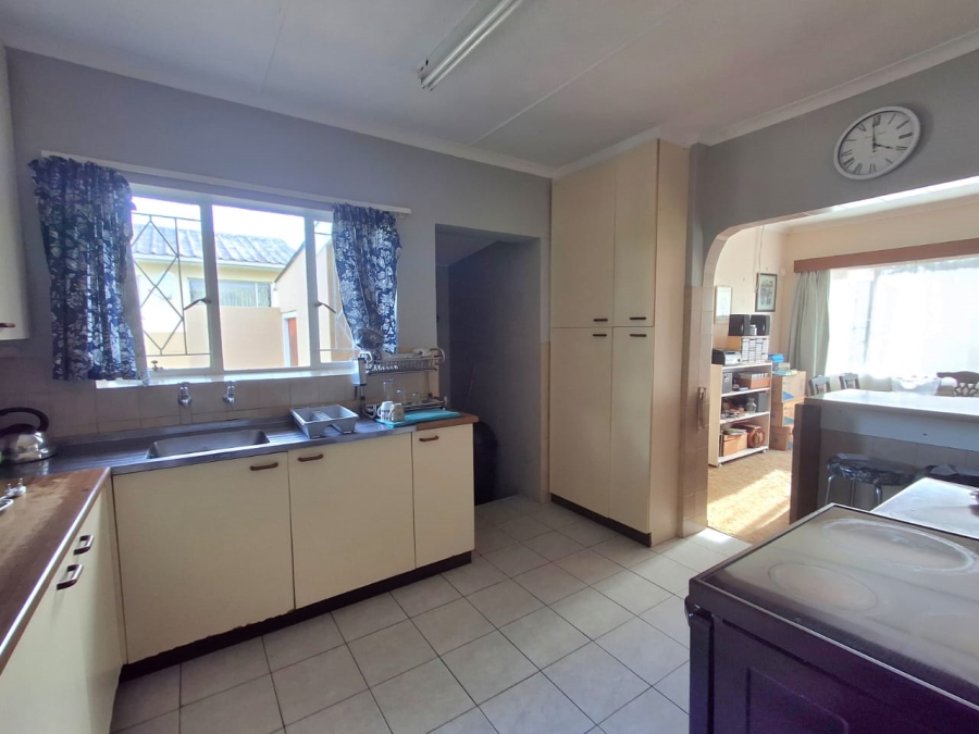 4 Bedroom Property for Sale in Summerpride Eastern Cape